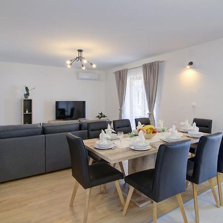 Josipa & Jelena Apartment セニ エクステリア 写真