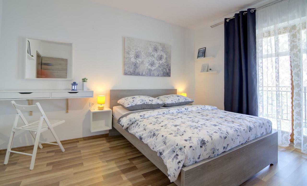 Josipa & Jelena Apartment セニ エクステリア 写真
